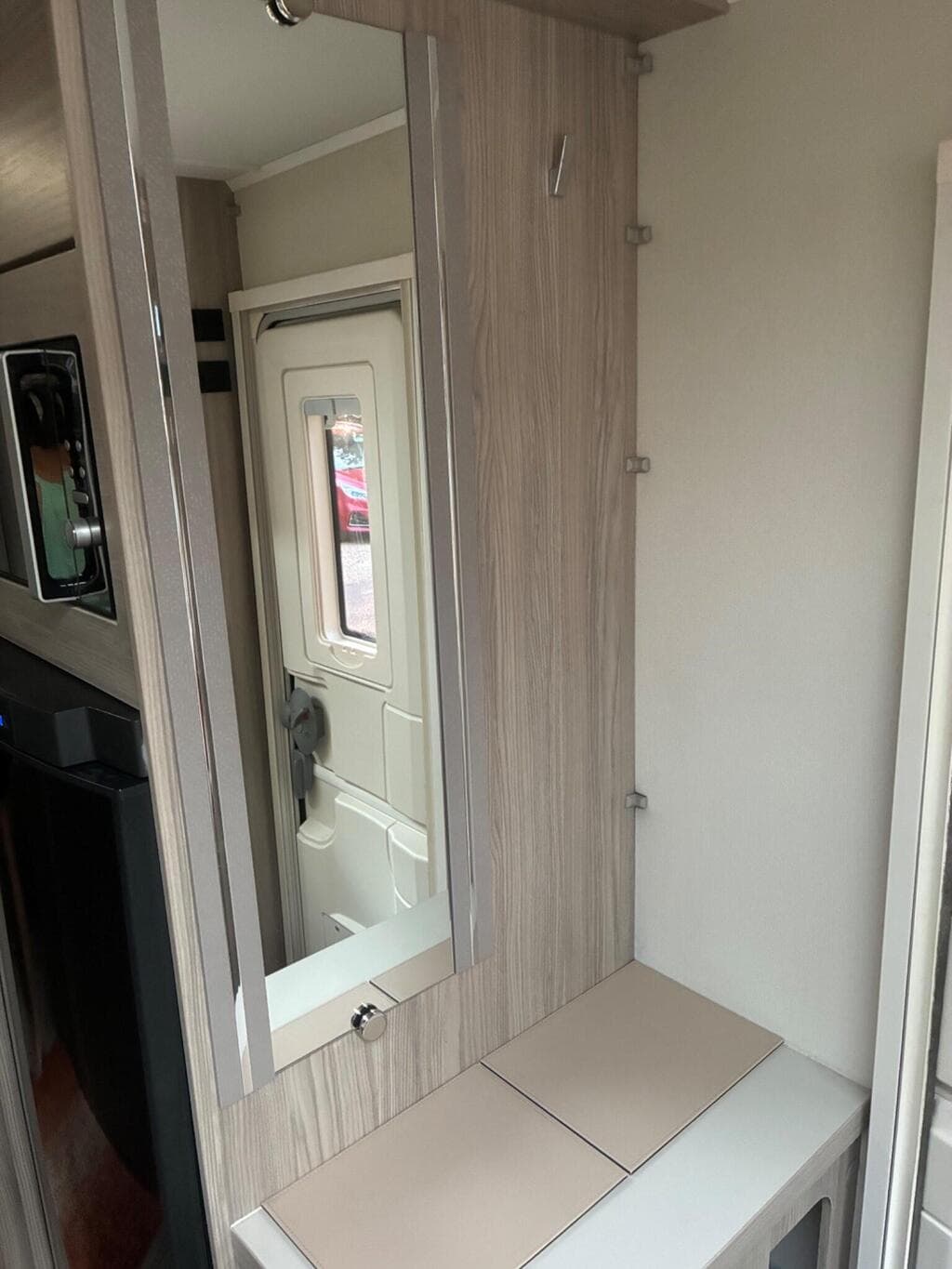 Elddis Crusader - image 12