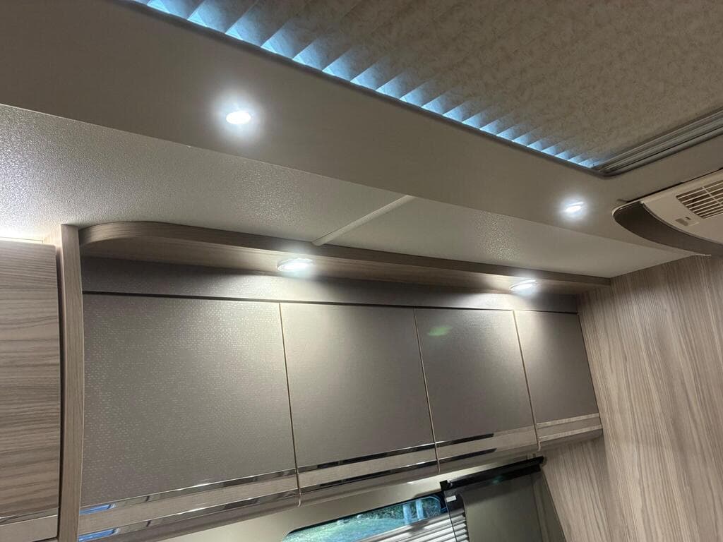 Elddis Crusader - image 23
