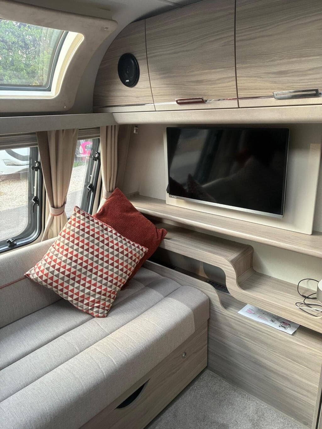 Elddis Crusader - image 5
