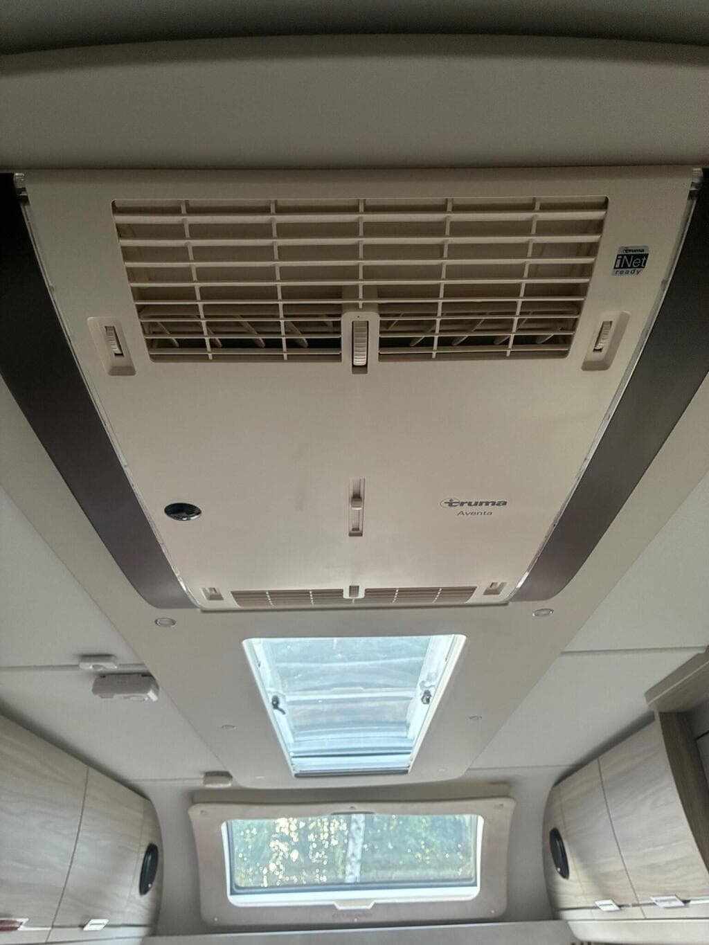Elddis Crusader - image 8